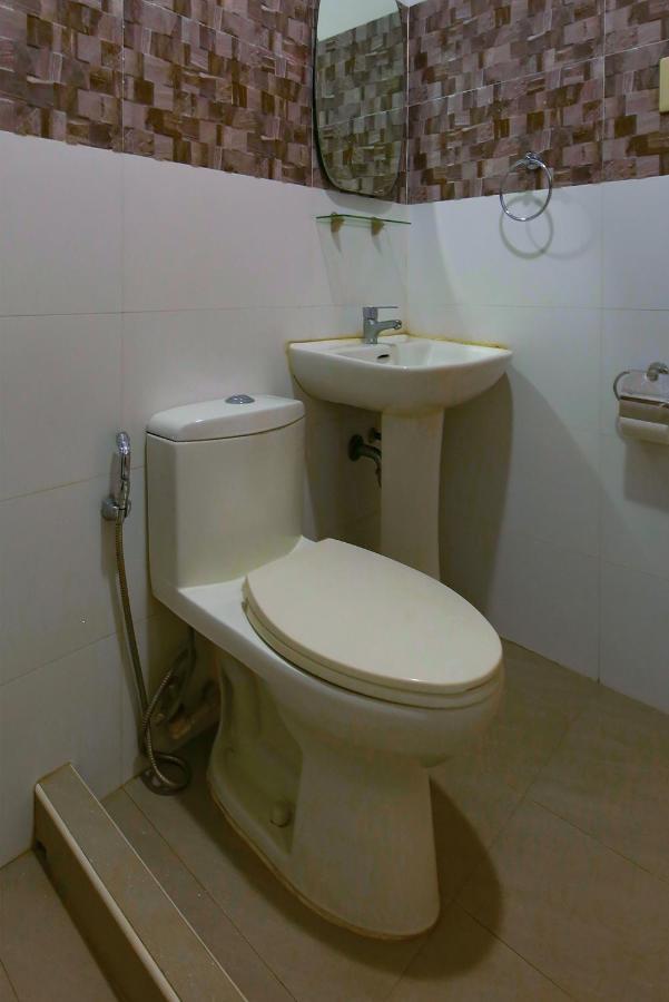 Oyo 783 Freemont Place Paranaque City المظهر الخارجي الصورة
